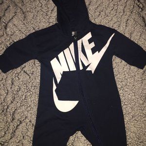 Baby UNISEX NIKE zip up- with hood//NAVY BLUE//DARK DARK BLUE